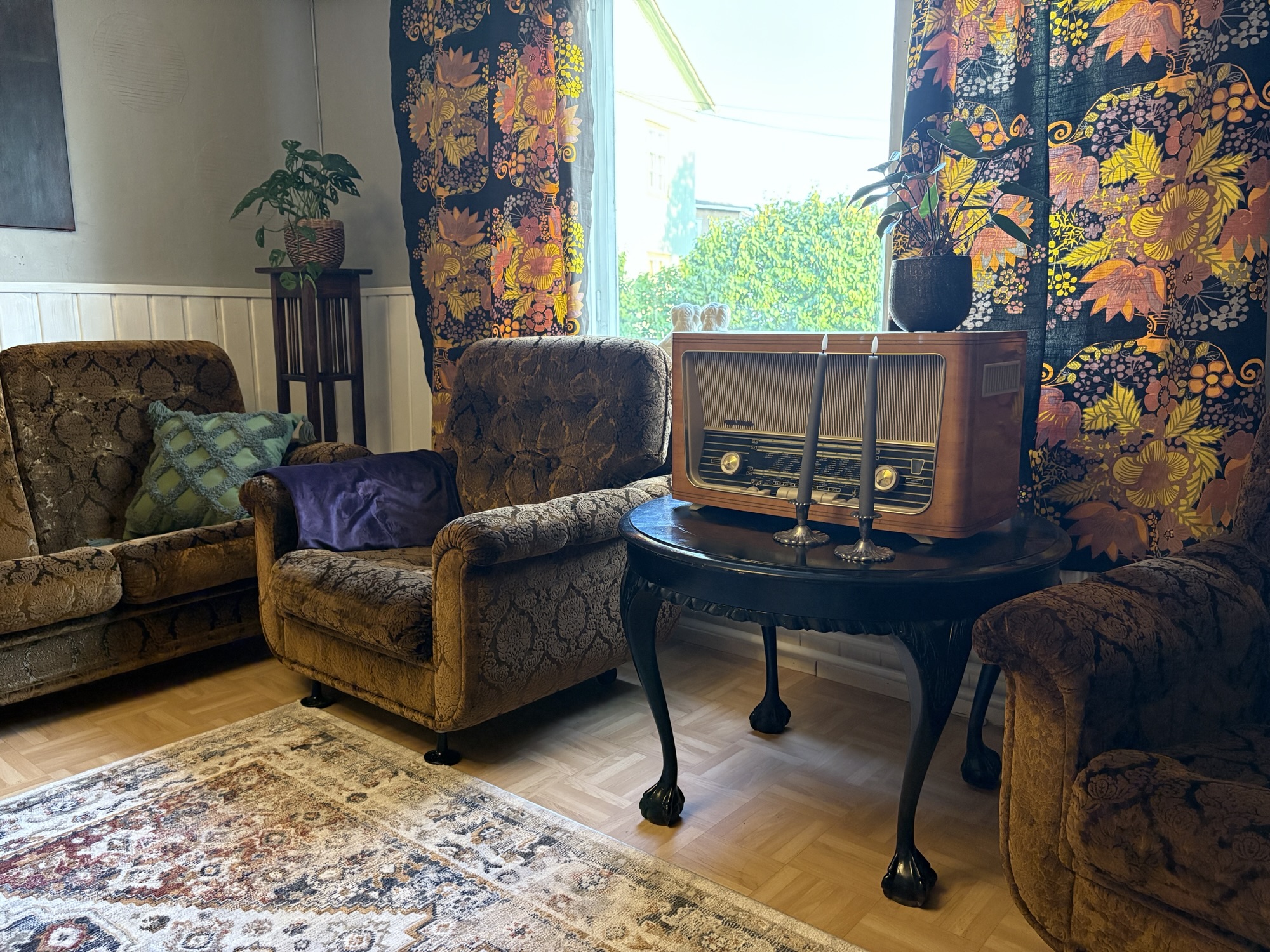 img_8907.jpg Olohuone